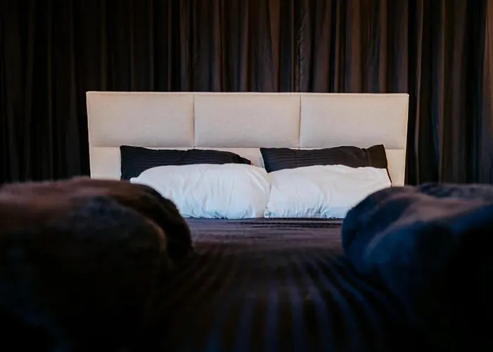 Sunny-hill Apartment